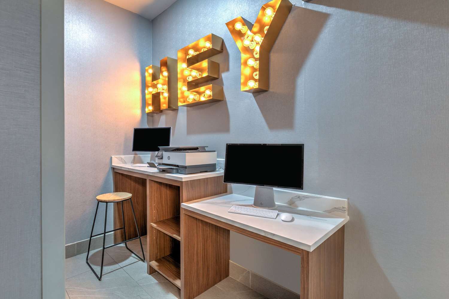 Фото La Quinta Inn & Suites by Wyndham Decatur