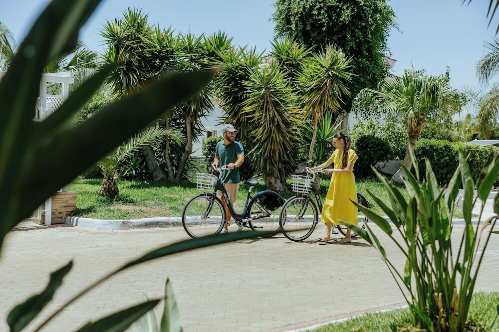 Фото Lordos Beach Hotel & SPA