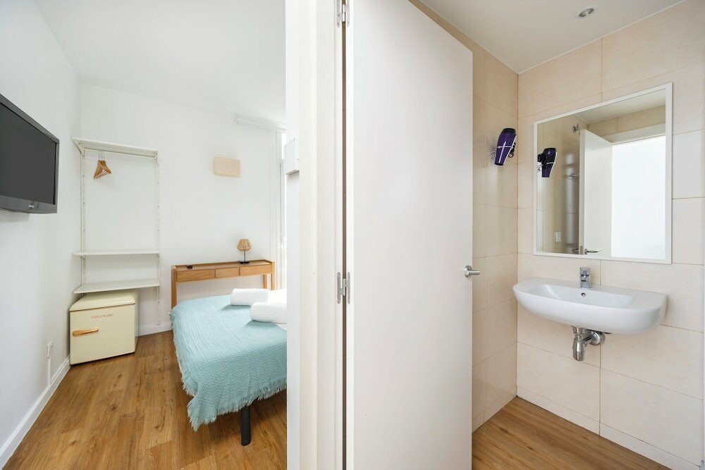 Фото Hostal Barcelona Centro