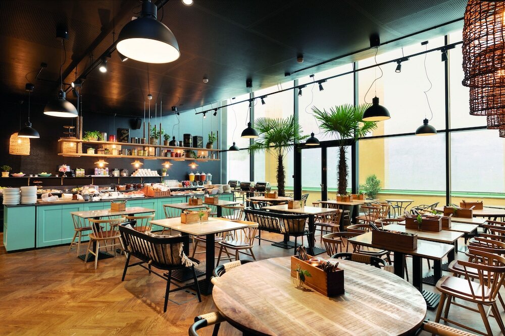 Фото Elite Hotel Adlon