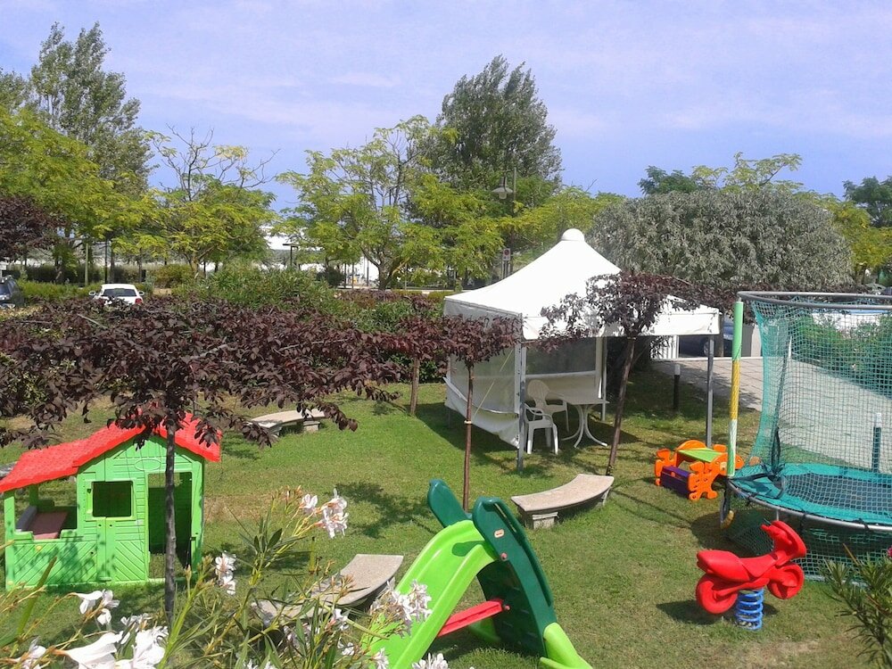 Фото Hotel Britannia