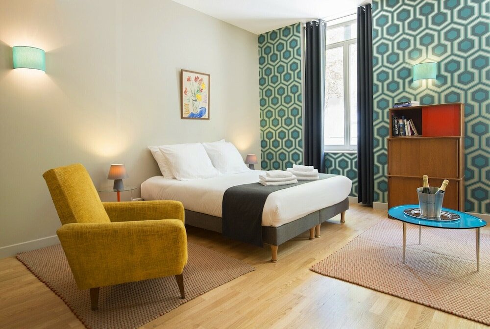 Фото Suites and Hotel Helzear Champs Elysees