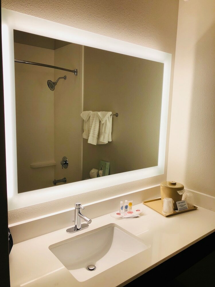 Фото Holiday Inn Express & Suites Hood River, an Ihg Hotel