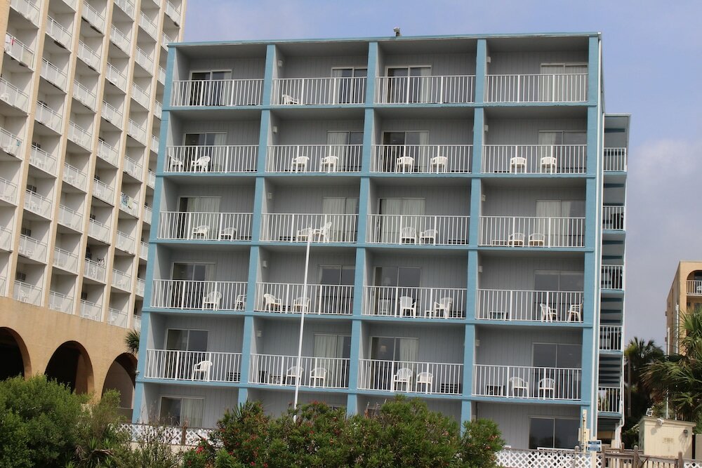 Фото Blu Atlantic Oceanfront Hotel & Suites