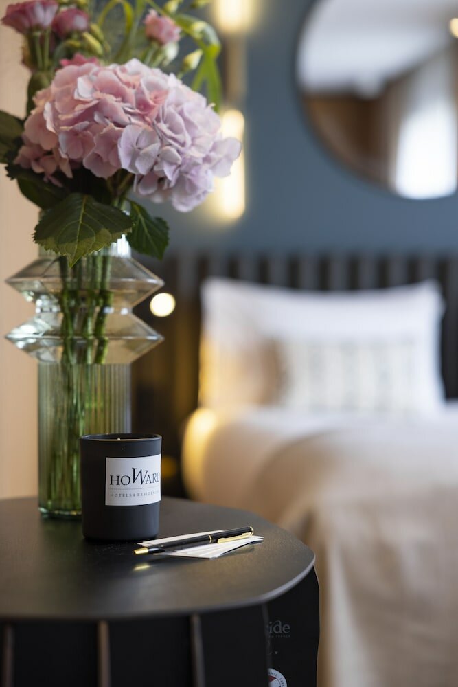 Фото Howard Sur Seine