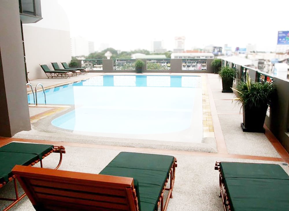 Фото Royal Lanna Hotel
