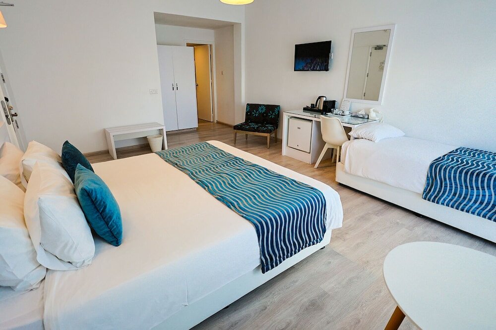 Фото Mikes Kanarium Hotel