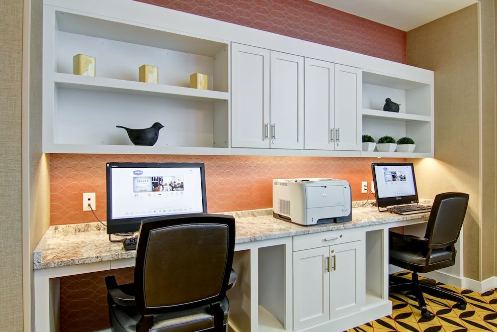 Фото Hampton Inn & Suites Cincinnati-Downtown