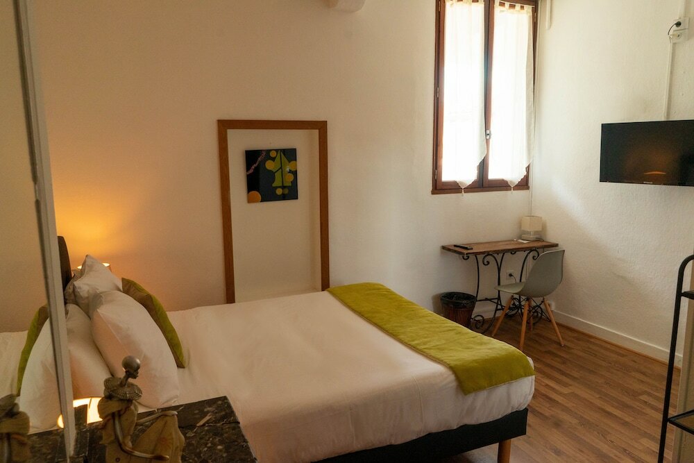 Фото Hôtel Croix Baragnon