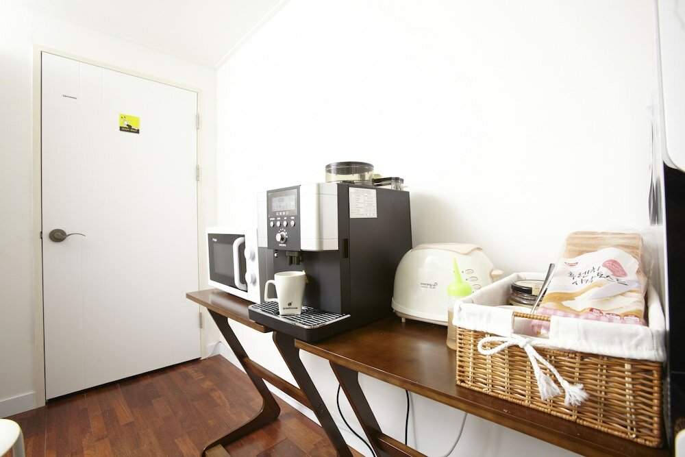 Фото 24guesthouse Seoul Station