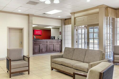 Гостиница Red Roof Inn Dunn в Данне
