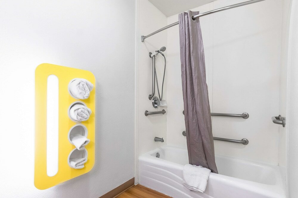 Фото Motel 6 Long Beach, Ca - International City