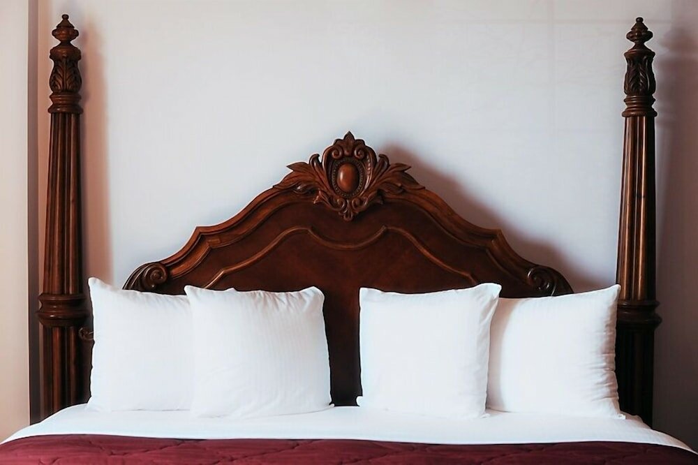 Фото Chateau Avalon, Ascend Hotel Collection