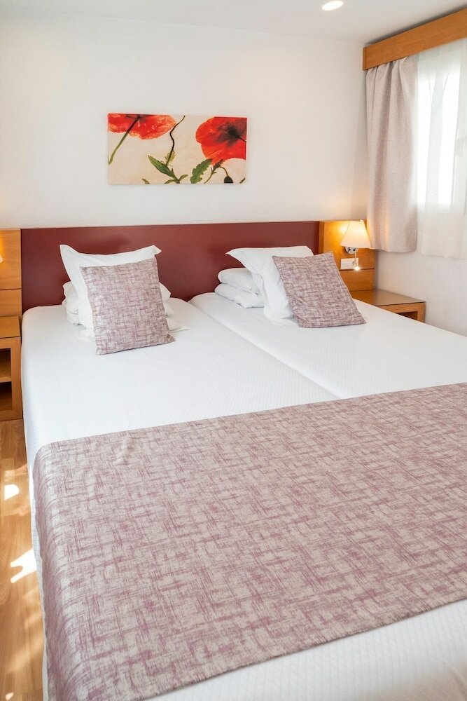 Фото Hotel Amic Colon