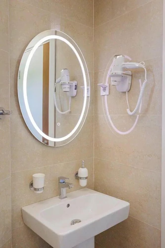 Фото Hotel Kadmo by Aycon