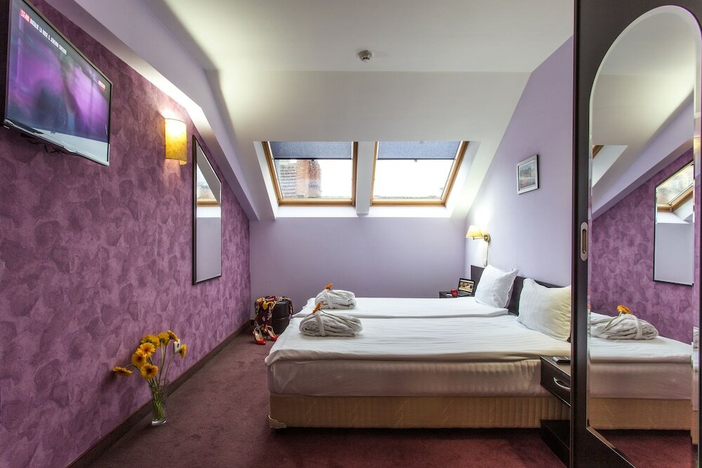 Фото Art Plaza Hotel