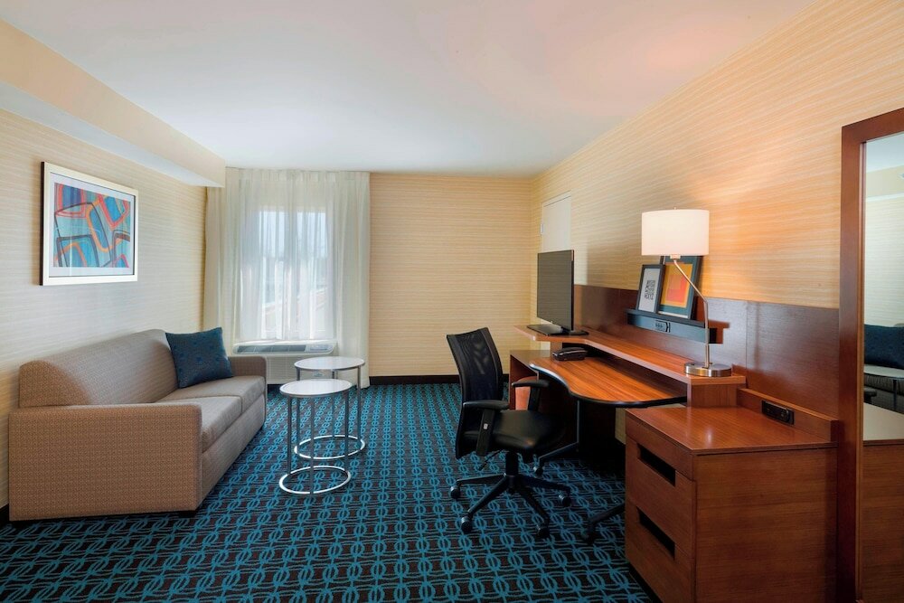 Фото Fairfield Inn & Suites by Marriott Paramus