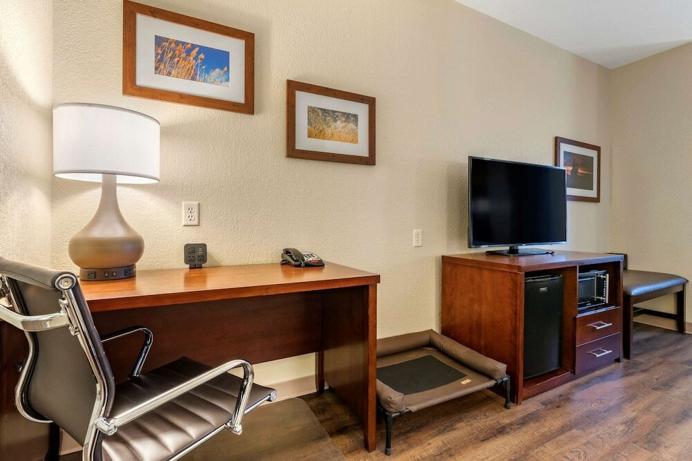 Фото Comfort Suites Fernley
