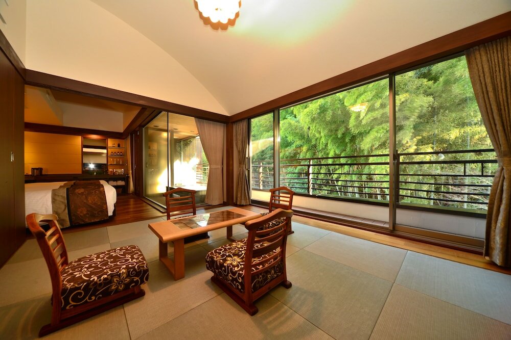 Фото Hakone Kamon