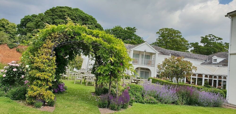 Фото Rowton Hall Hotel and SPA