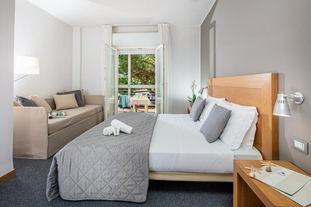 Фото Hotel Martini