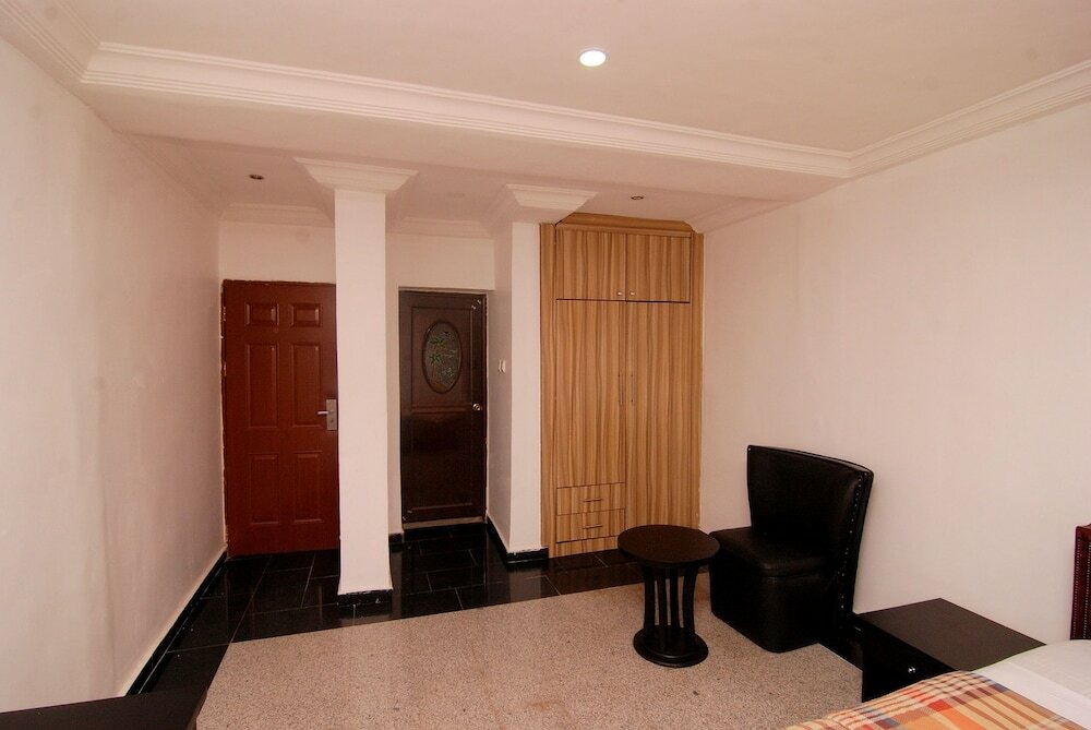 Фото Belvoir Hotel