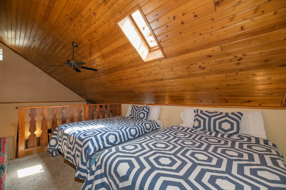 Фото Black Forest Lodge And Cabins