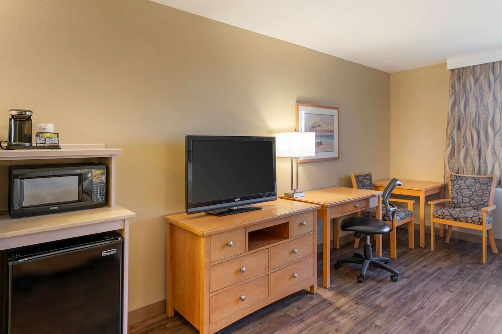 Фото Best Western Plus Ocean View Resort