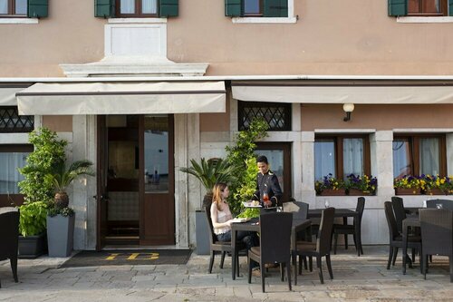 Внешний вид отеля Hotel Bucintoro в Венеции, фото 5