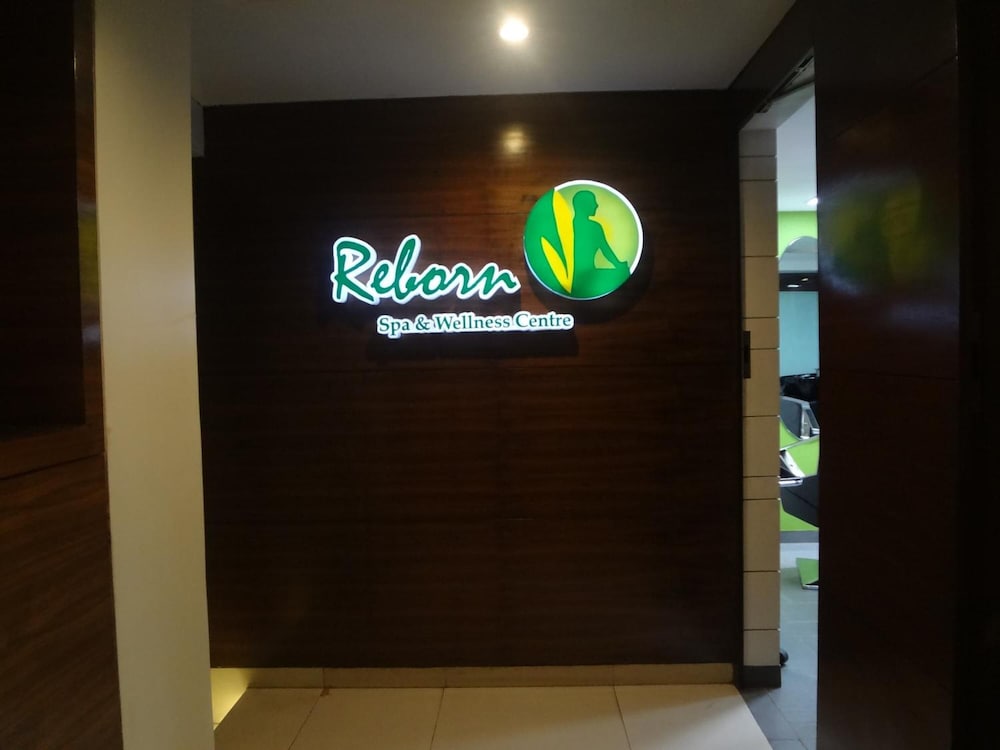 Фото Ramee Guestline Hotel Juhu
