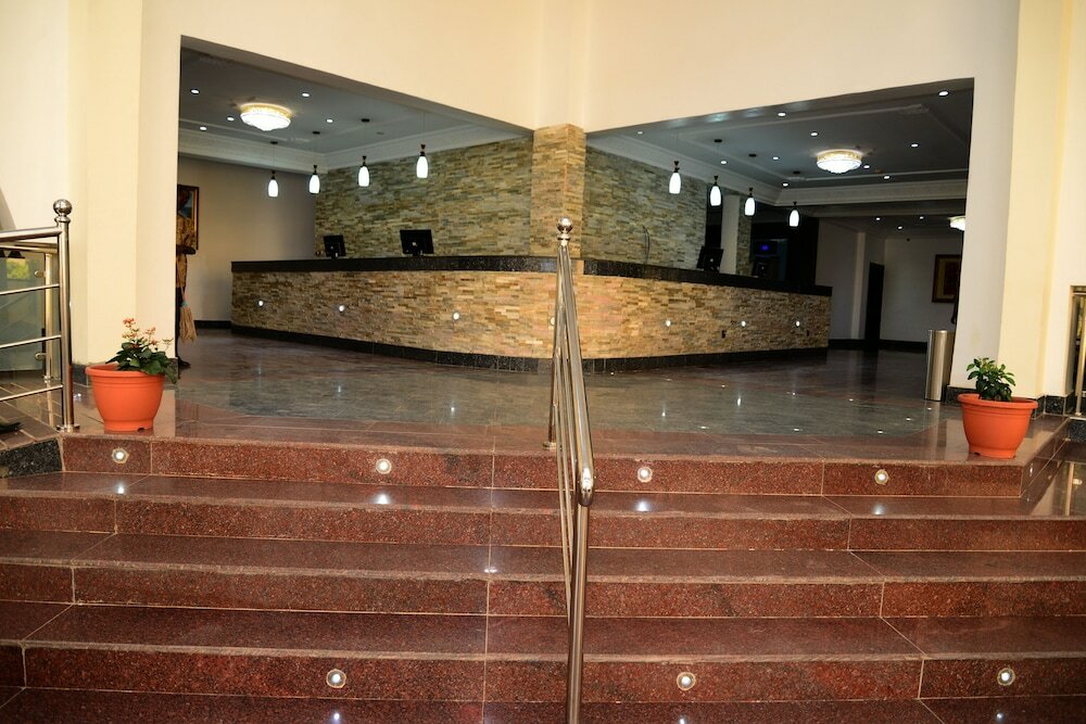 Фото Stonehedge Hotel