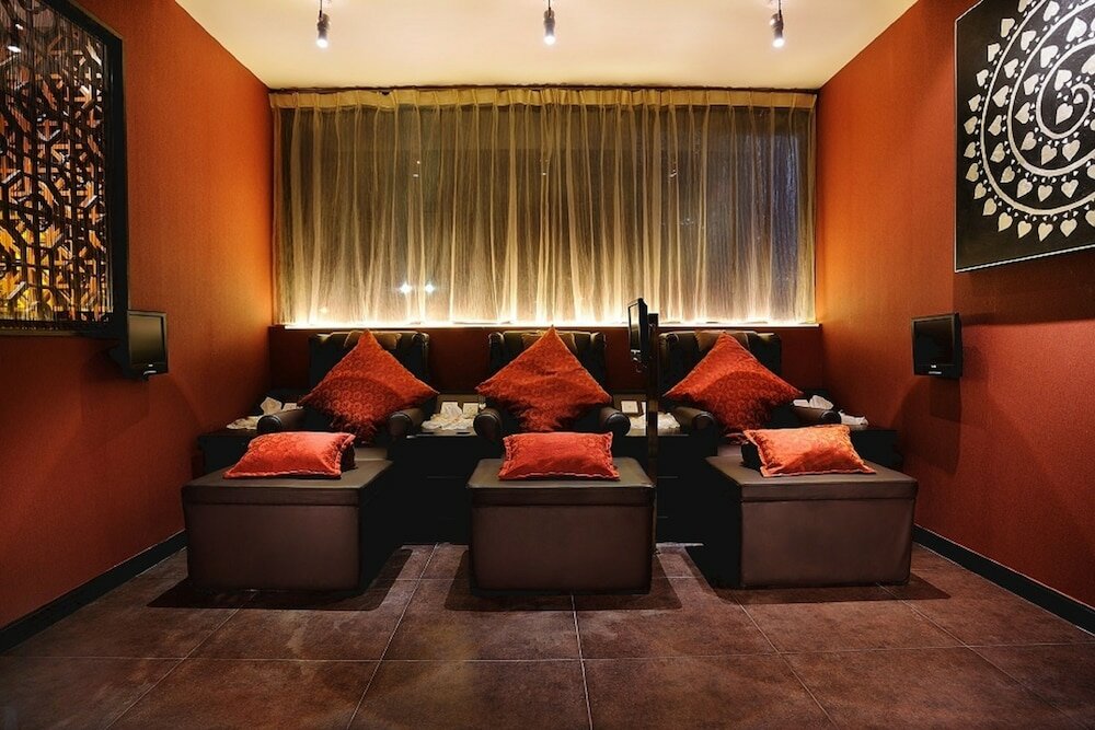 Фото Wharney Hotel