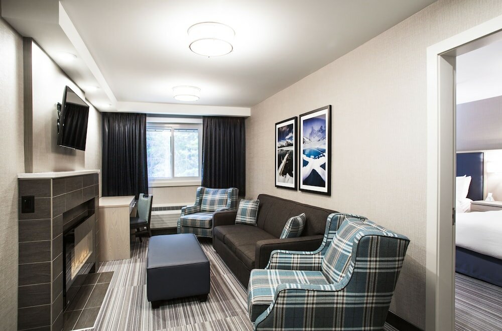 Фото Mountaineer Lodge