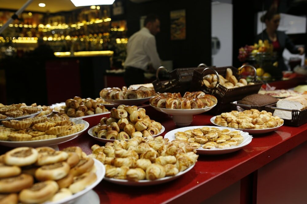 Фото Holiday & Business Hotel - AO lado do Centro de Eventos e Arena Conda