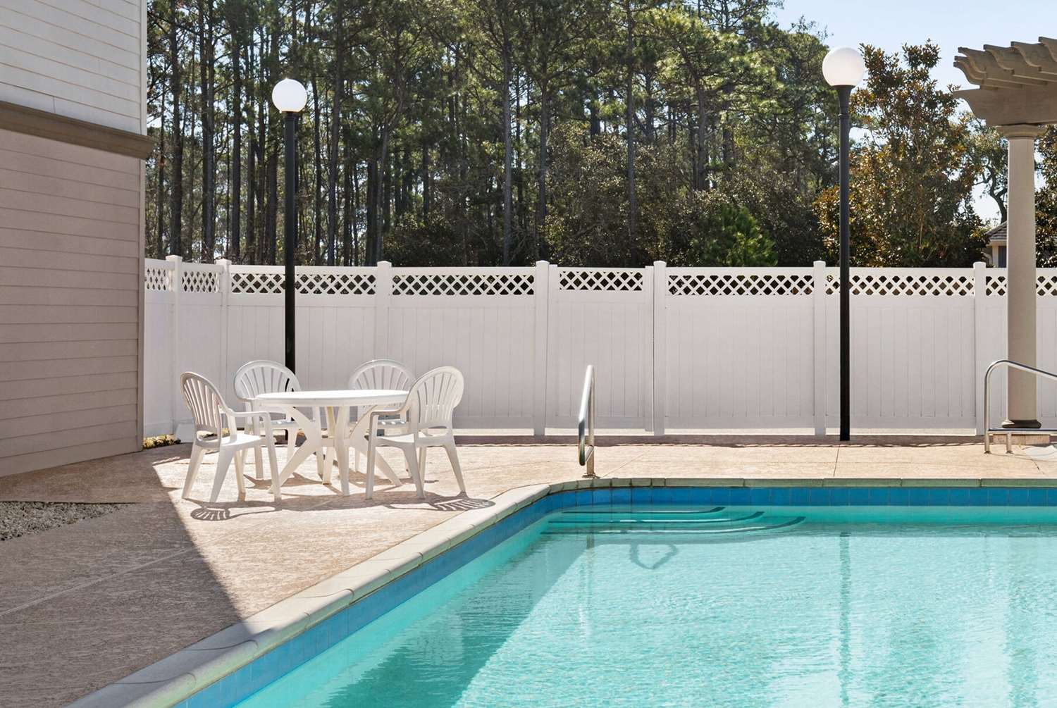 Фото Wingate by Wyndham Southport