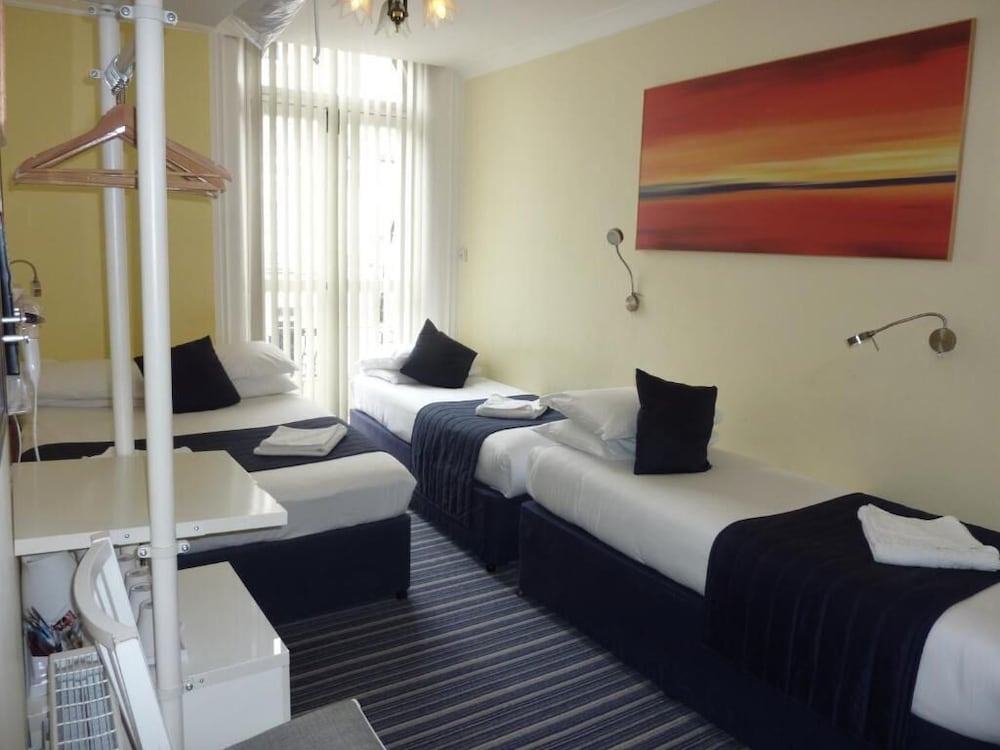 Фото Manor Hotel