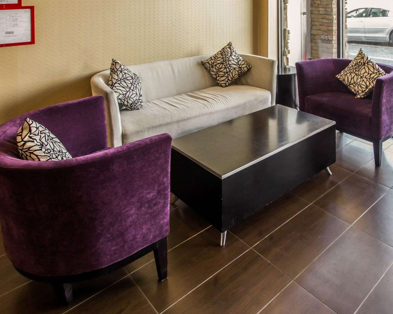 Фото Rodeway Inn Bronx Zoo