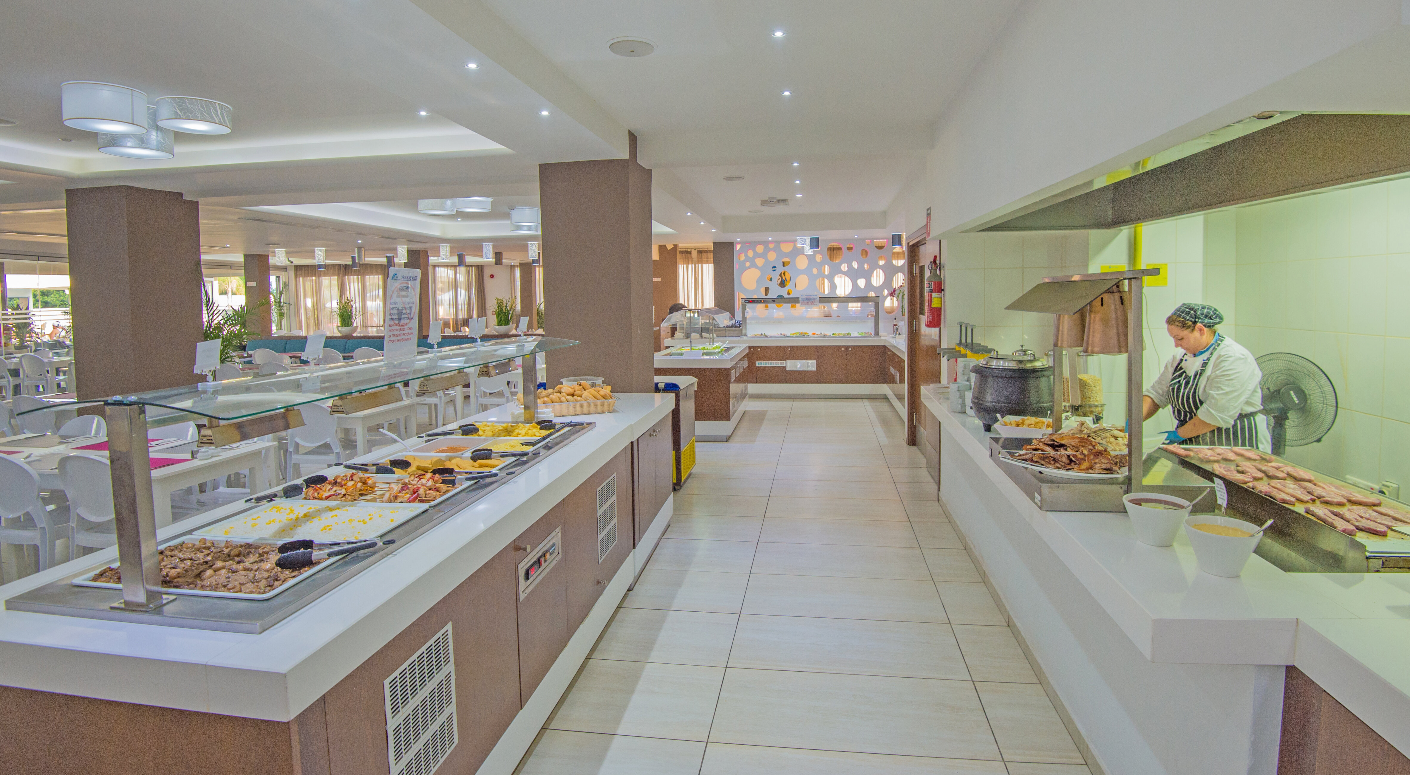 Фото New Famagusta Hotel