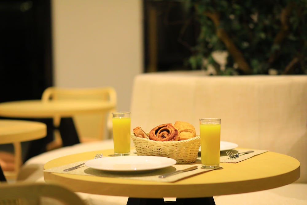 Фото Delilah Hotel