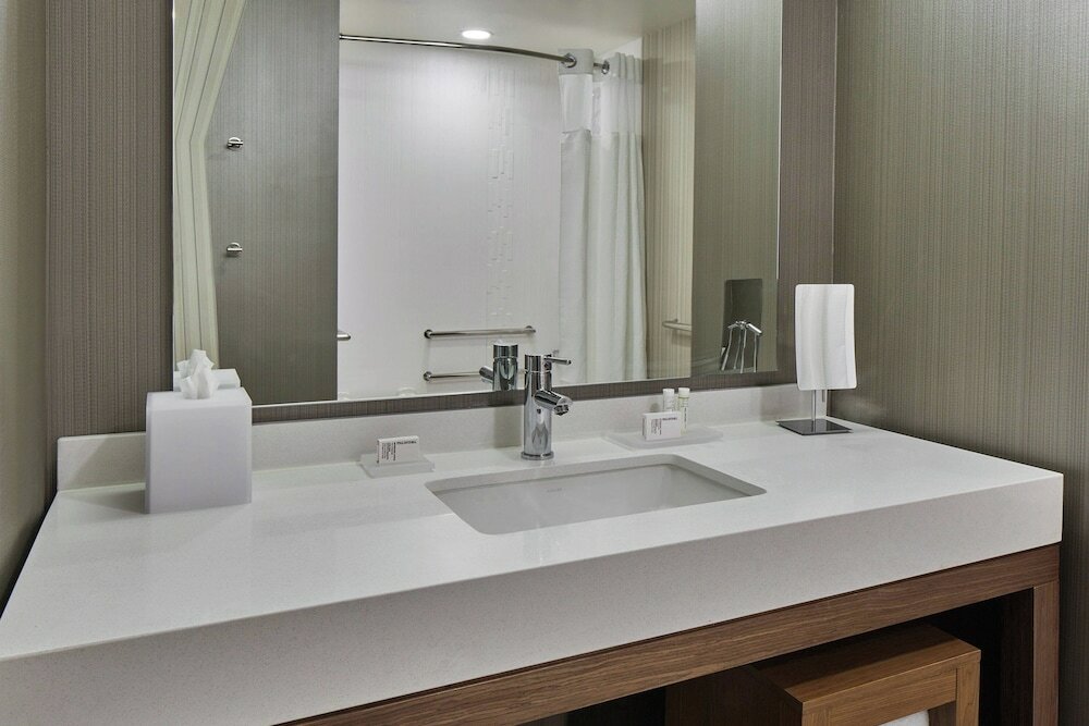 Фото Courtyard by Marriott Albany Airport