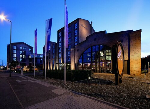 Внешний вид отеля Altes Stahlwerk в Ноймюнстере, фото 5