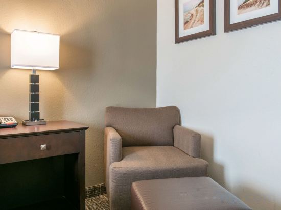 Фото Comfort Inn & Suites Porter near Indiana Dunes