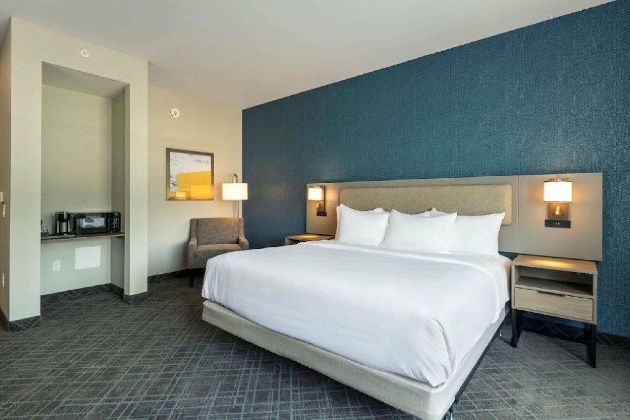 Фото Comfort Inn and Suites