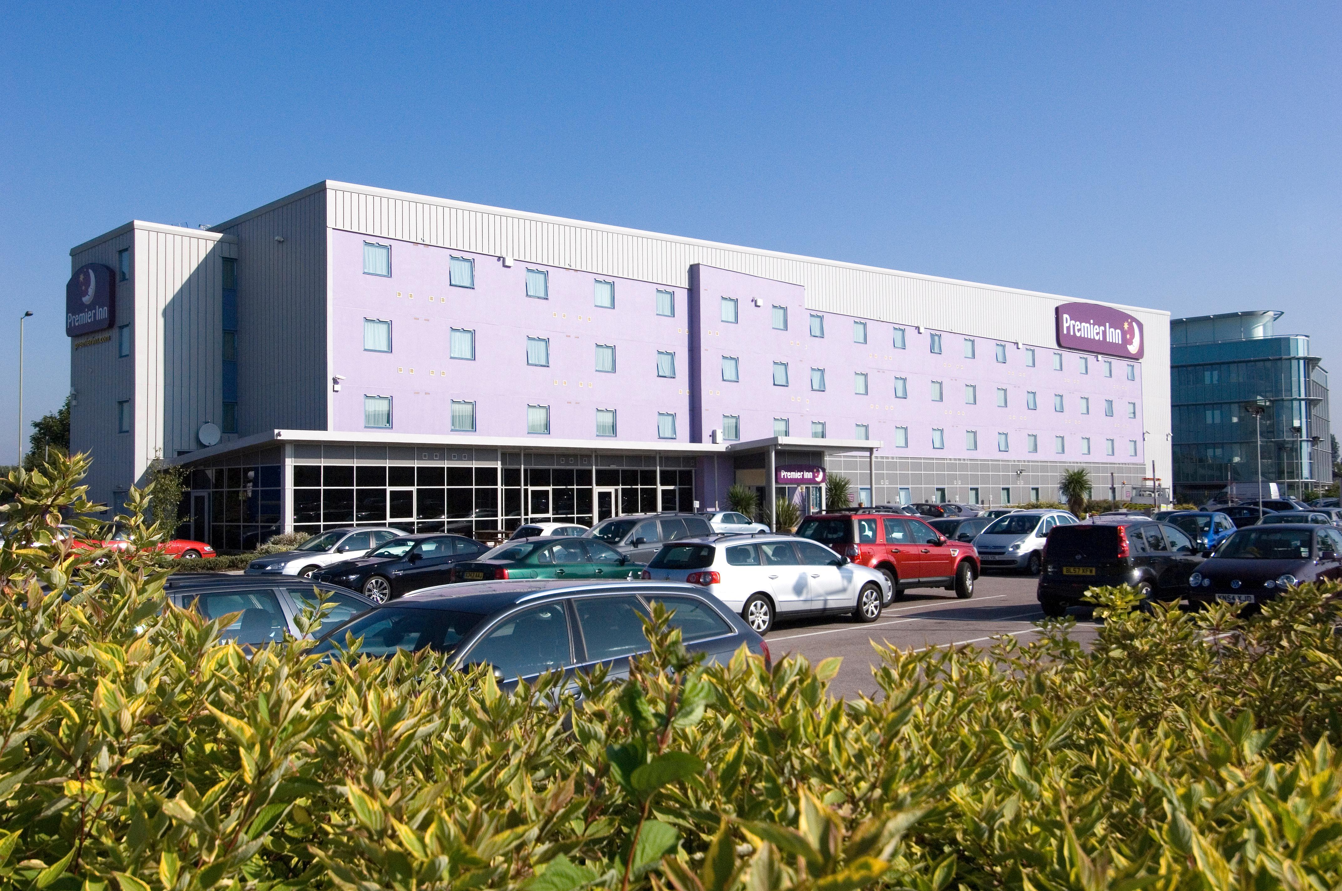 Фото Premier Inn Southampton Airport Hotel