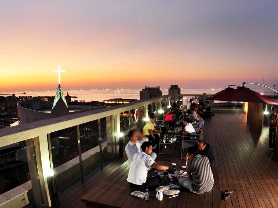 Фото Black Sands Hotel