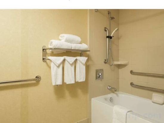 Фото DoubleTree by Hilton Carson