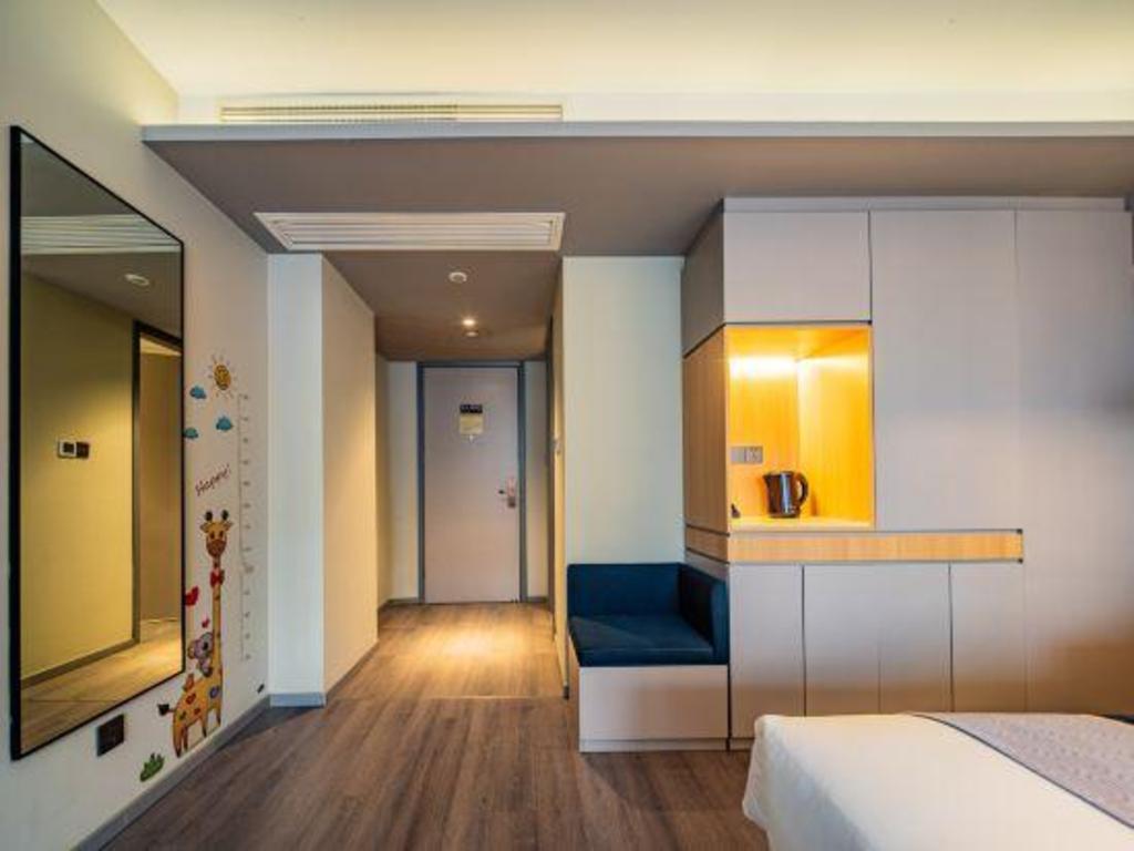 Фото Homeinn Selected Hotel Chengdu Panda Base Zoo Subway Station