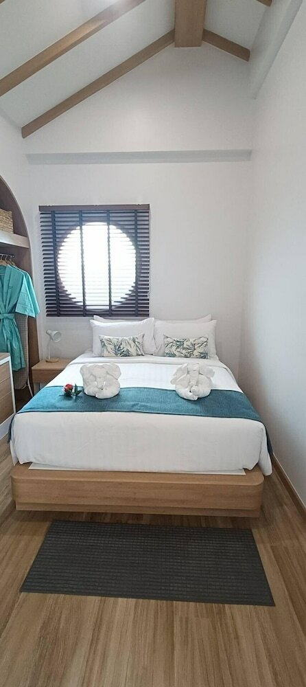 Фото Chaokoh Phi Phi Hotel & Resort