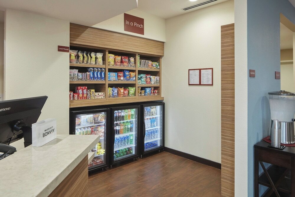 Фото TownePlace Suites by Marriott Tampa South