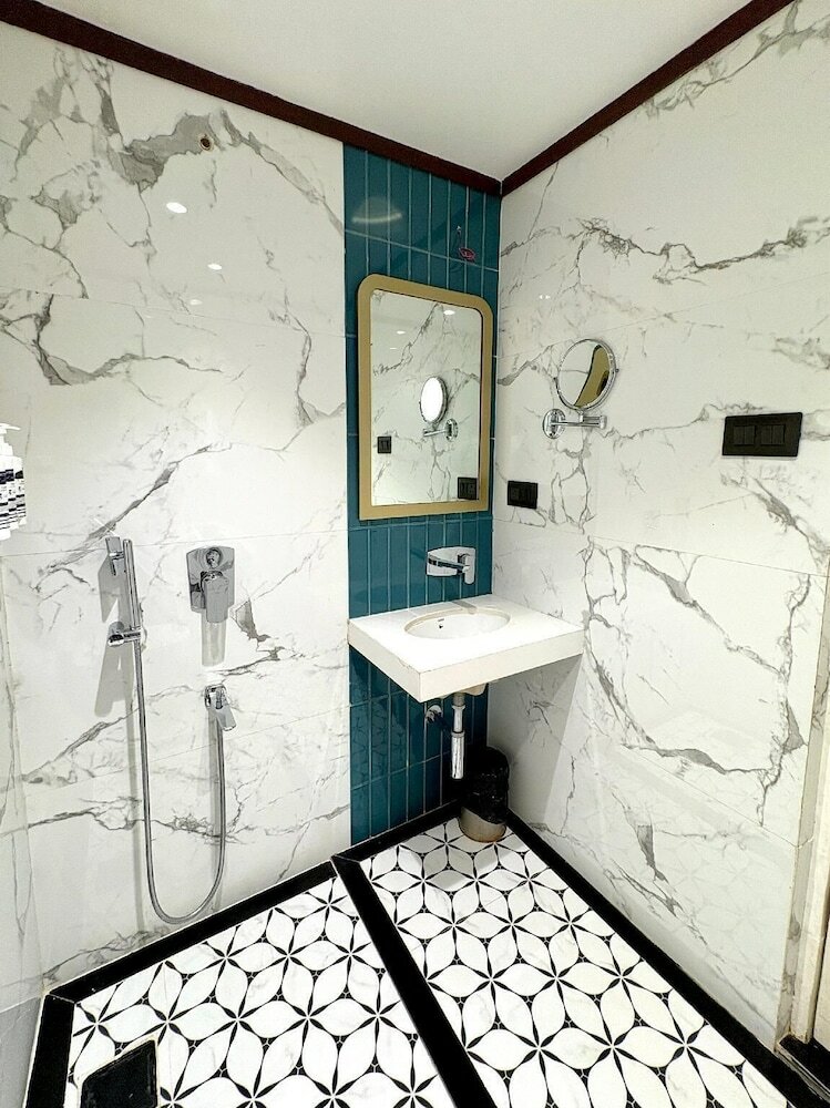 Фото Gulf Hotel Colaba